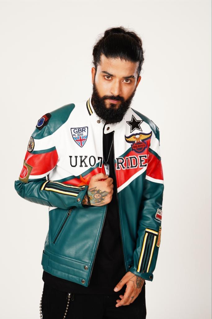 BiggBoss24x7's tweet photo. || #BB17 - Popularity Poll Week 8 || 

🔁 Reposts and ❤️ Like if You're supporting #AnuragDobhal in #BiggBoss17

Deadline of Poll Sunday 7PM
(The result of this poll will depend on your reposts and likes) 

#BiggBoss #SalmanKhan @BB24x7_ https://t.co/2e2nlrQlMQ