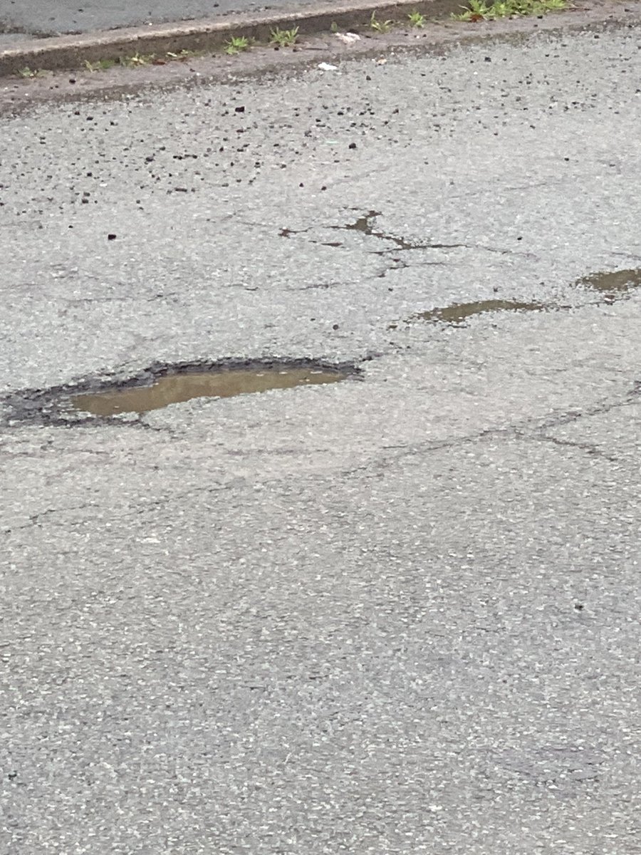 dwash100's tweet photo. @CheshireEast @CECHighways @nantwichnews @KieranMullanUK Any chance of this being fixed today, already reported previously as I found out on phone call, the state of the rest of the road isn’t much bettter https://t.co/y4lruBcRKk