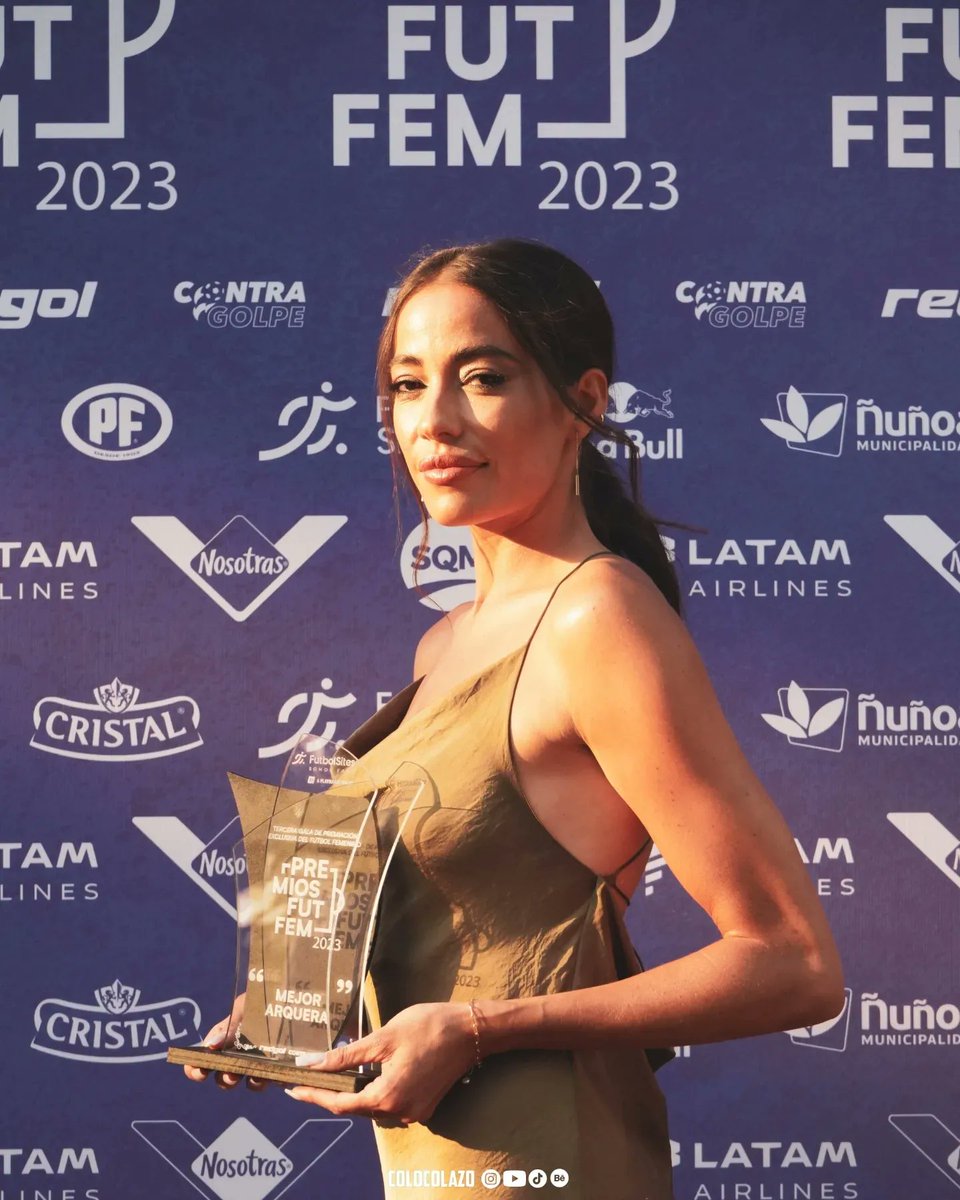 Colocolazo_'s tweet photo. Estuvimos en la Gala del Fútbol femenino junto a las albas ✨🏆⭐
Todas las fotos en nuestro instagram https://t.co/XJUO2T1iyp https://t.co/KqKapHJT2L