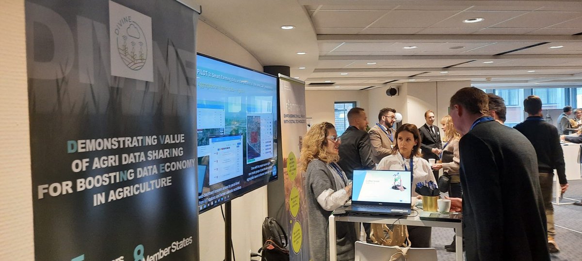 🧑‍💼Various #AgriResearch projects are on-site today at the #EUAgriFoodDays. 🚜They are demonstrating the ongoing research and innovation in the field of digital transformation in agriculture and rural areas!