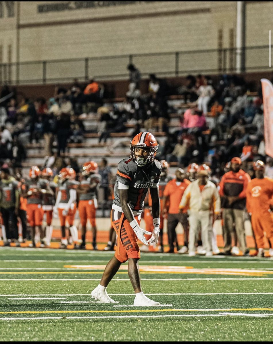 2024 WR <a href="/DarrellBarrowJ2/">Darrell Barrow Jr</a> 
5’9 160 #HeartoverHype
<a href="/WeequahicHSFB/">Weequahic Football</a> 
Best Deep Ball Threat in the State✅✅

share.qwikcut.com/64fa30280c4543…