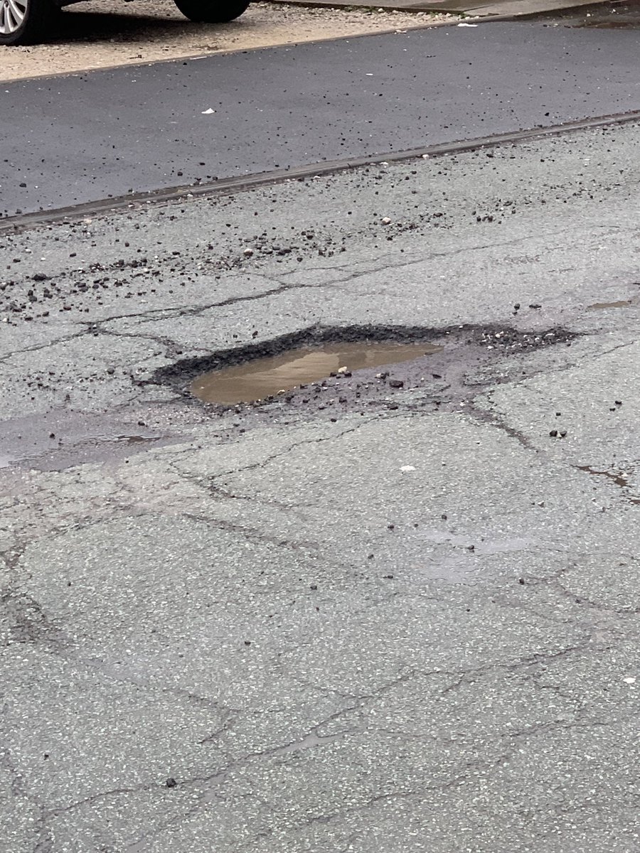 dwash100's tweet photo. @nantwichnews @CheshireEast Given state of the roads, probably a good decision 🤣 https://t.co/bxl45DwreQ