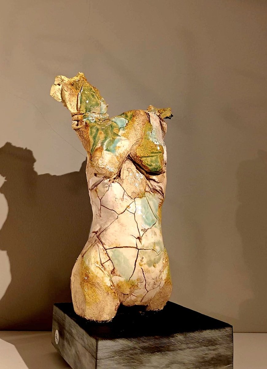 JohnnyVegasReal's tweet image. The @joc_ceramics_gallery link is for insta. Feel free to click on and see more images of the prints, paintings, ceramics, 3d print and found object sculptures there available for your discerning consideration 😊