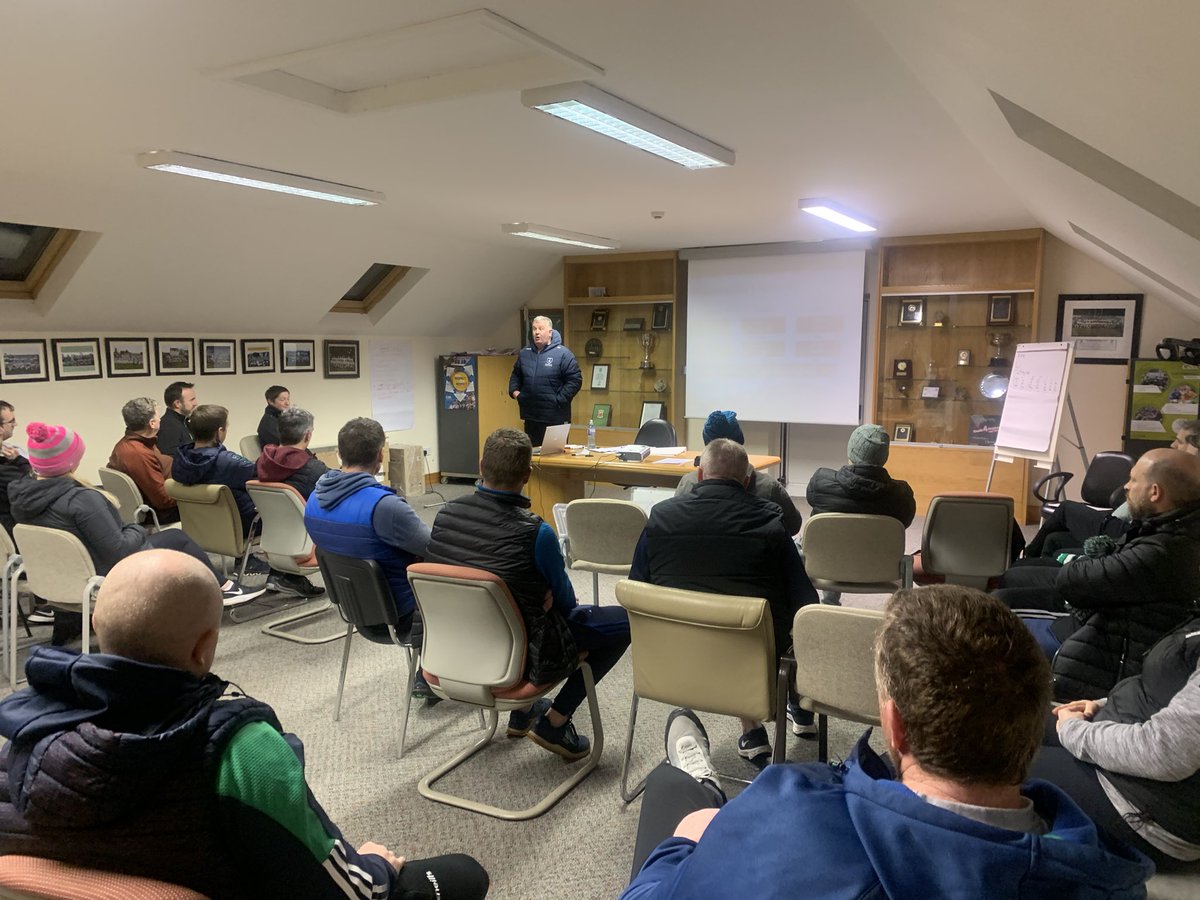 billymacn's tweet photo. #mayogaa @MayoGAACoaching Final night of our Award 1 youth coach Education course for @mayo_south coaches, a big thank you to @Thenealegaaclub for the use of their facilities, well done to all participants &amp; Tutors, @MayoGAA @ConnachtGAA @billymacn https://t.co/S61iMpmYYN