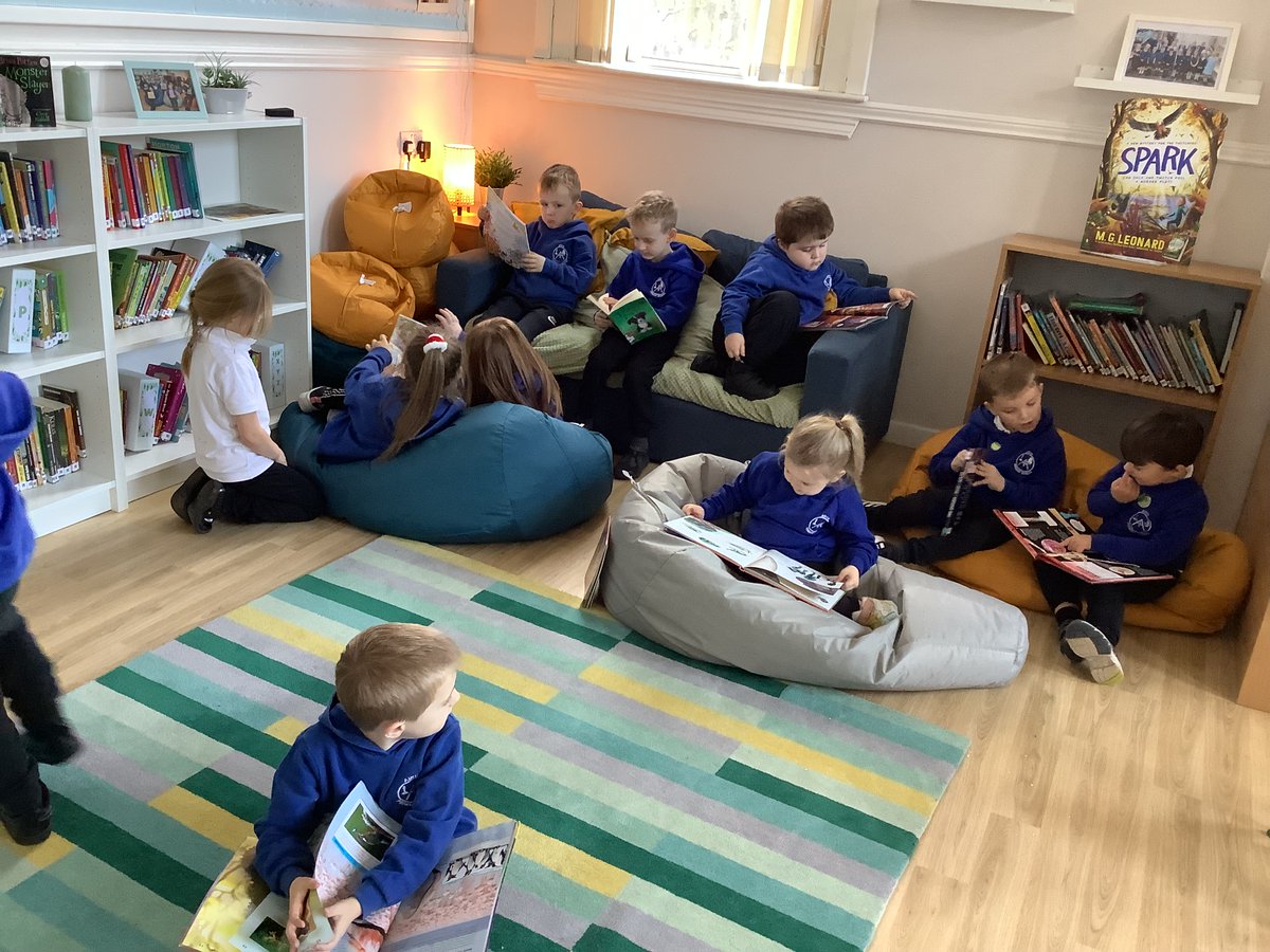 MissRBrooksAPS's tweet photo. Snapshot into another super week in Primary 1 ⭐️ @airthprimary https://t.co/V5iWs7WYpH