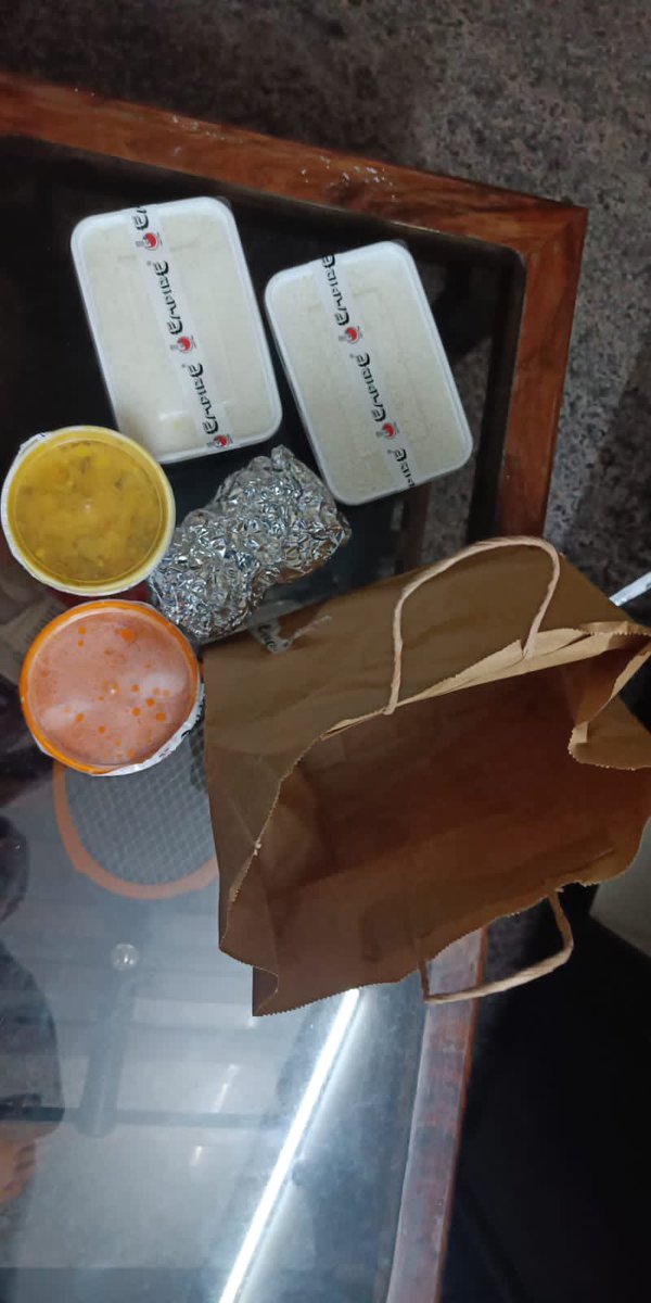 sam_tweets__'s tweet photo. @SwiggyCares In short, half of kabab was not delivered and the free sweet not delivered as promised. Since I ordered it for my kids, the pics were sent to me and I was not able to upload them as that option was disabled on your app. I simply need a refund for this item in question. Pics attac https://t.co/b7oppBx9FY
