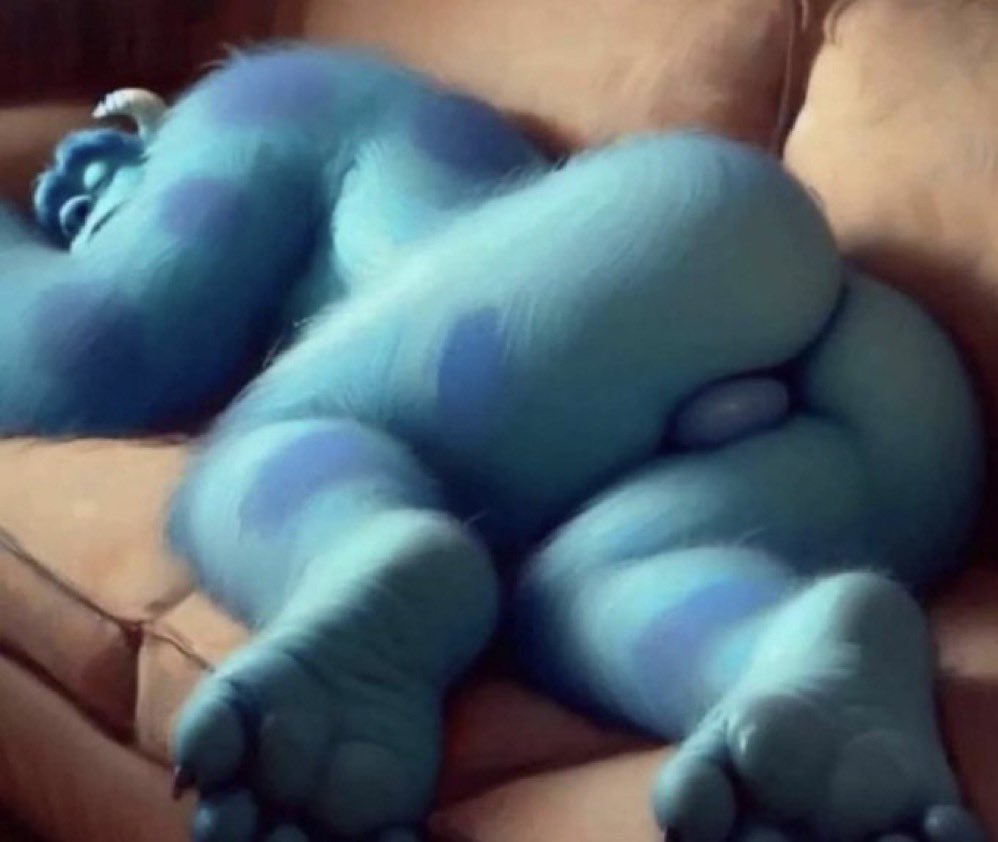 this how i lay on the couch after i jus gave my lady the best 34 seconds of her life
