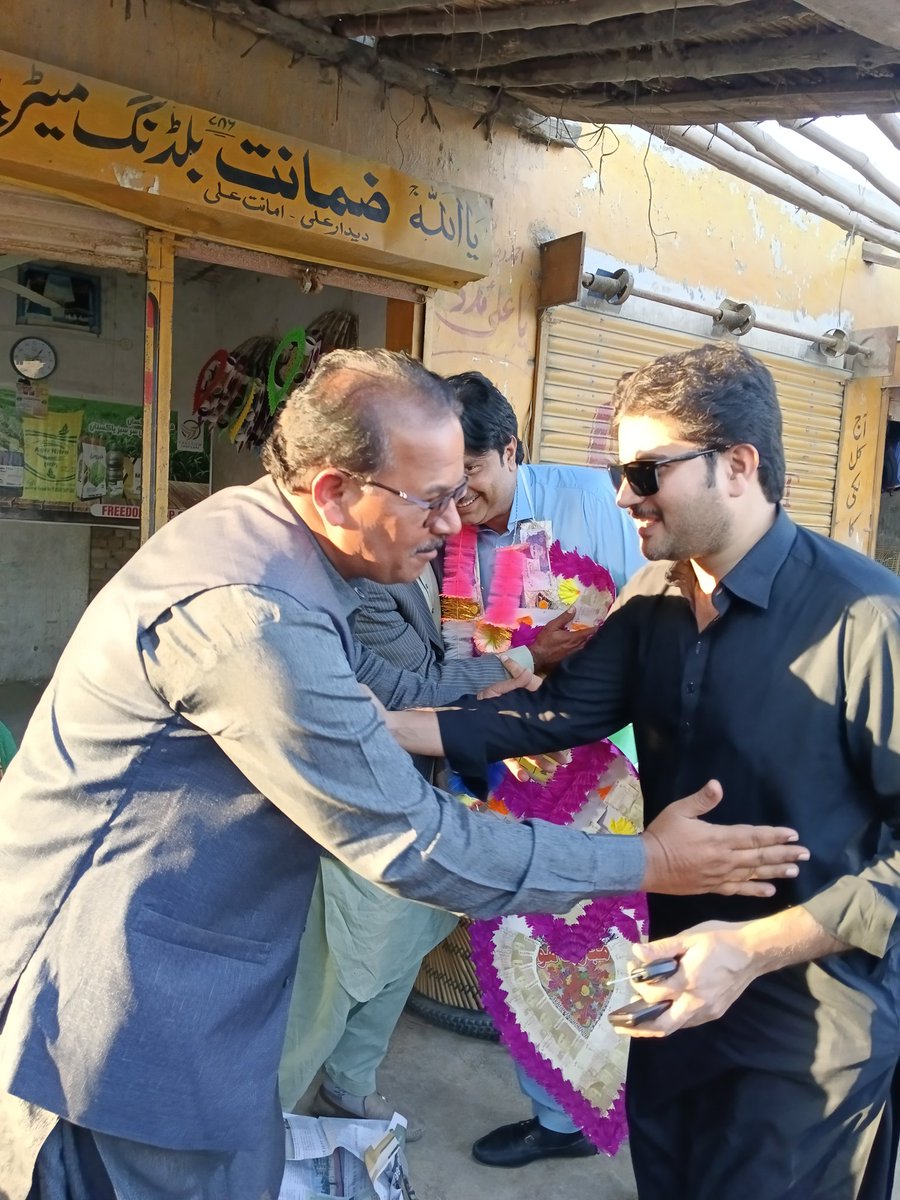 Thanks dear Zulifqar Chandio Baloch Former G Secretary PPP Cultural wing District Khairpur for warm welcome at Pirwasan.
@BBhuttoZardari @ShahNafisa @LiaquatShahani_ @ParvezShah_