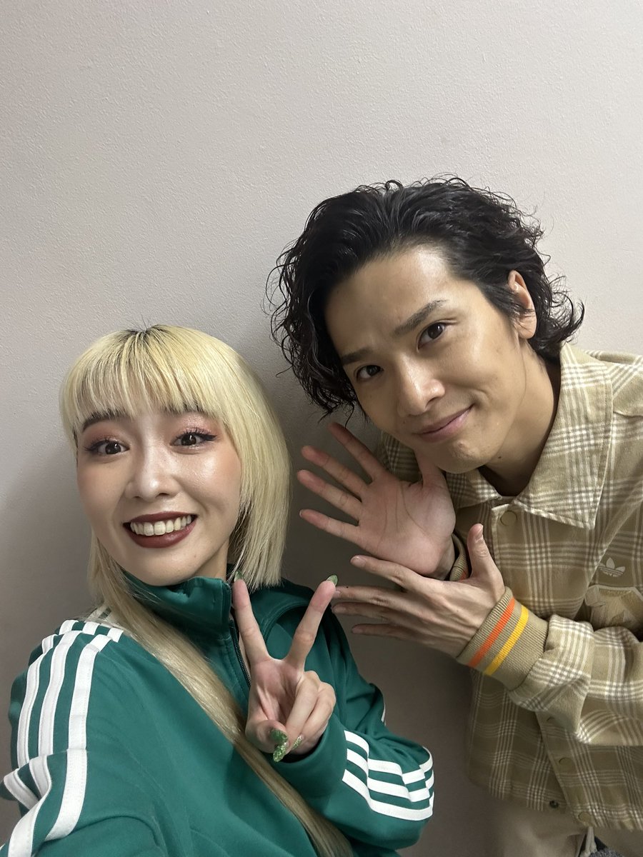BON_inouekana's tweet photo. The Agent 初日無事終了しました！
Wキャストの私と彩吹さんとしての初日でございました✨

スタンディングオベーションを頂き本当に涙がちょちょぎれました😭

明日は2公演ラストまで突っ走ります！

#TheAgent https://t.co/baIiFt4QOn