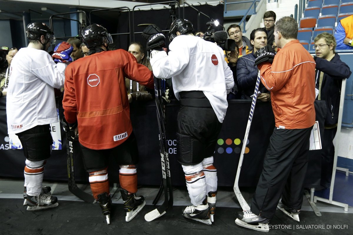 FBragagnini's tweet photo. Un poste de journaliste stagiaire à prendre au sein de la rédaction sportive de @key_ATS_news @key_ATS_sport  à Lausanne. Notre chef des sports @GillesMauron attend vos dossiers. Pour les détails, c'est ⬇️

https://t.co/JNvf8Rdfx8 https://t.co/LiSBIUrxsp