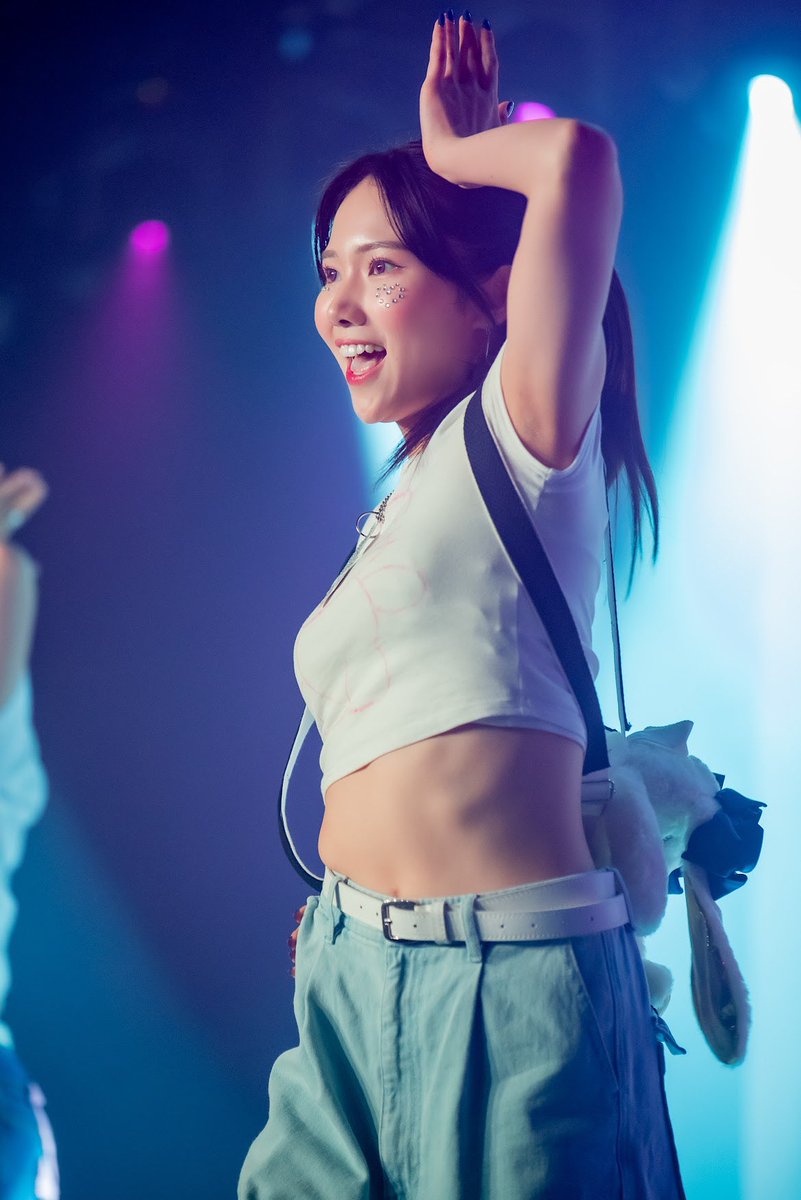 gangimari____'s tweet photo. TOXIC、ANTIFRAGILEなどのかっこいい曲を踊る釼持菜乃さんも好きだけどOMG踊る菜乃ちゃんも可愛いよ！
 #日プ  #日プ女子 #釼持菜乃  #菜乃様
 #菜乃ちゃん https://t.co/MV10c9C77u