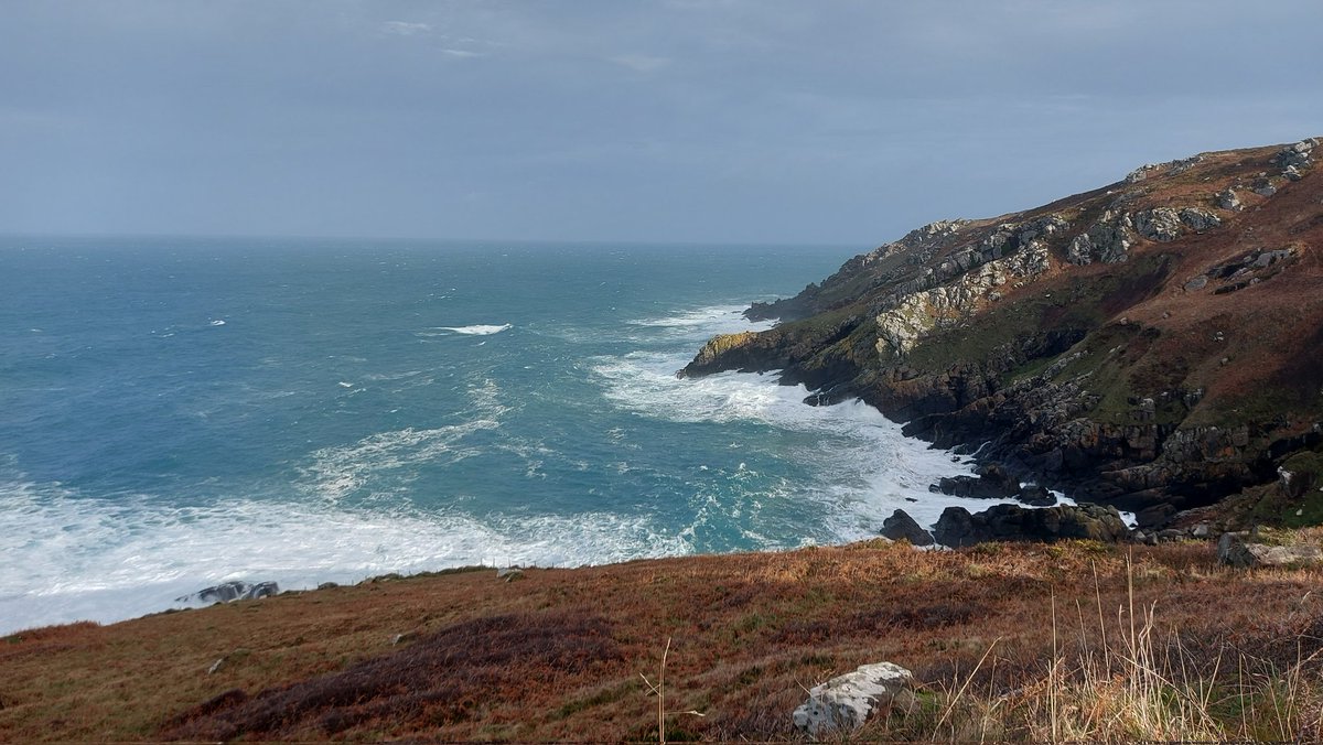 RobA_in_HSR's tweet photo. Cobwebs. Blown. Away.
#SWCoastalPath #RiverCove https://t.co/LcuyWnFieD