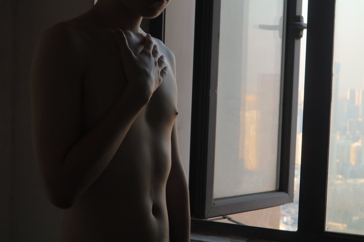 单身🐶喜迎周末
野裸最后一弹原图大放送✌️
鸣谢摄影师📹 
#野裸 #暴露 #男大 #expose #武汉 #Wuhan