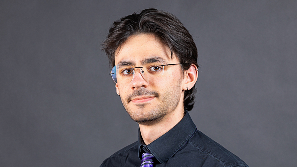 <a href="/umass/">University of Massachusetts</a> is featuring #RisingResearcher Dante Lamenza Naylor '24, a student of <a href="/UMassPhysics/">UMPbot </a>, who examines natural #physics systems to explore potential enhancements to #renewable #energy technologies using soft materials.

umass.edu/gateway/resear…