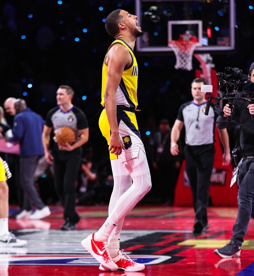 basketafterkobe's tweet photo. ¡HALIBURTON Y LOS PACERS LE PONEN FIN AL SUEÑO DE GIANNIS Y LOS BUCKS!

Tyrese Haliburton (27 pts, 7 reb, 15 ast) volvió a dominar y los Pacers derrotaron este jueves a los Bucks 128-119 para acceder a la final del in-season tournament. https://t.co/HNRncms1lC