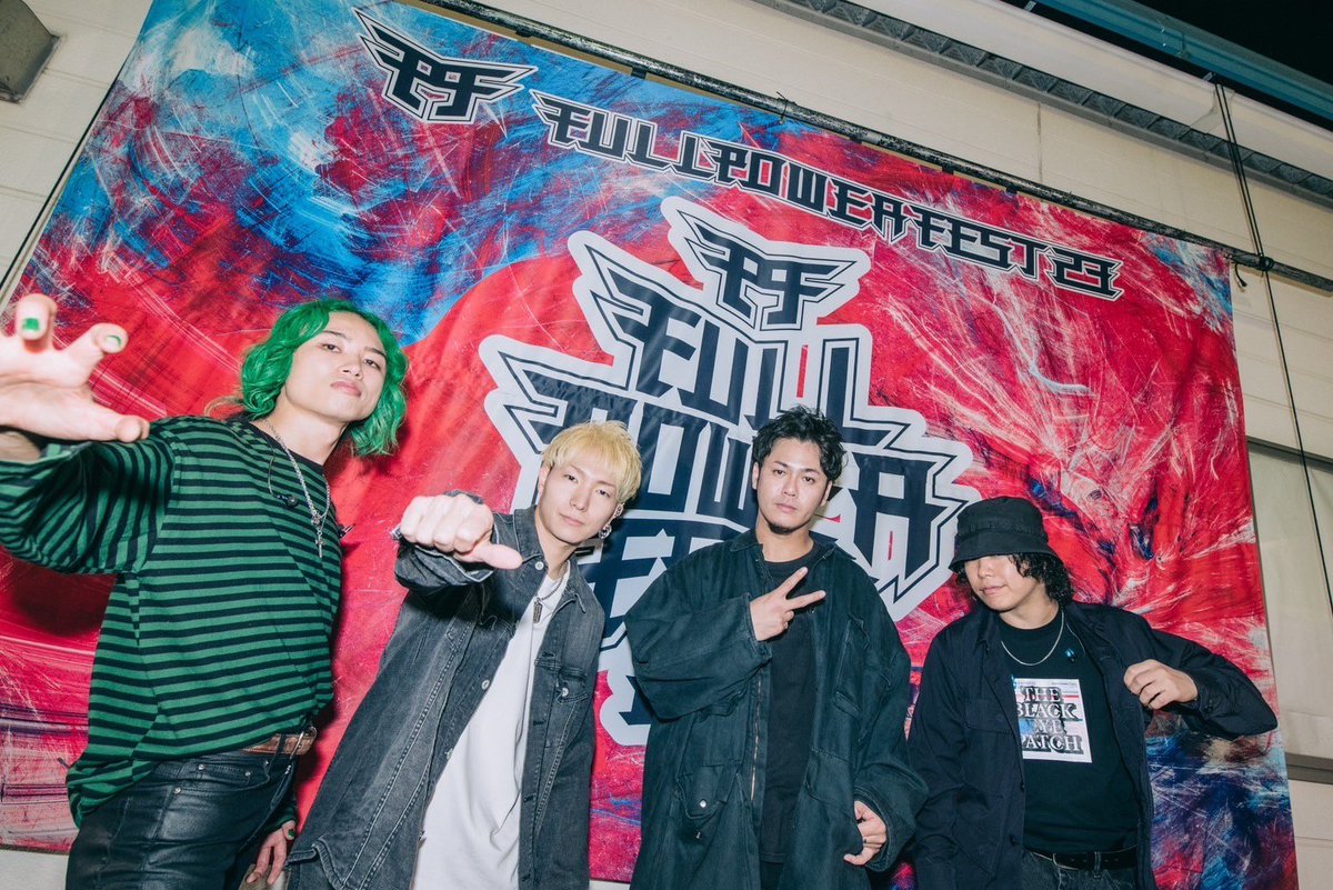 yuki_rib_vo's tweet photo. 地元広島場所はソールド。東京名古屋大阪、ちゃんとワンマンするの実ははじめてなんだよ。無理かも、は、どうにか出来る、を知れた11月。出来るだけ多くの人と思いを響かせたいです。 RP https://t.co/ZVkYVem9Dx
