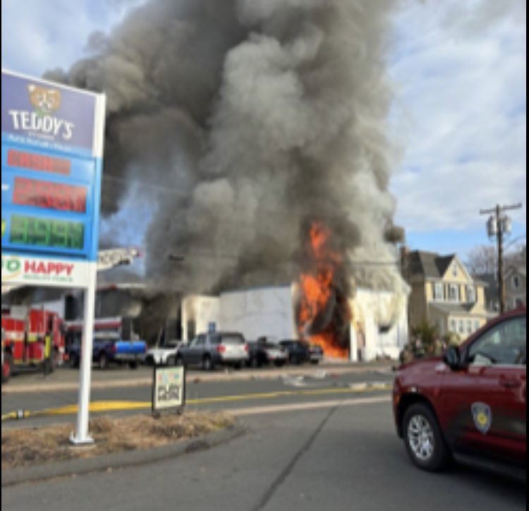 09:25 am 3rd alarm fire at 369 Main St photo by <a href="/SquadFirePhotos/">Squad Fire Photos</a>