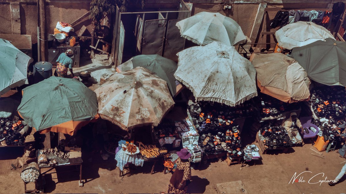Noblecaptures's tweet photo. The simplicity of #lives as I stroll through the vibrant streets of Tamale.

These photographs, captured in the heart of #Tamale, tell stories of resilience, ambition, and the collective spirit of a community.

#docmentaryphotography
#streetphotography #northernghana https://t.co/j6J15TwJDw