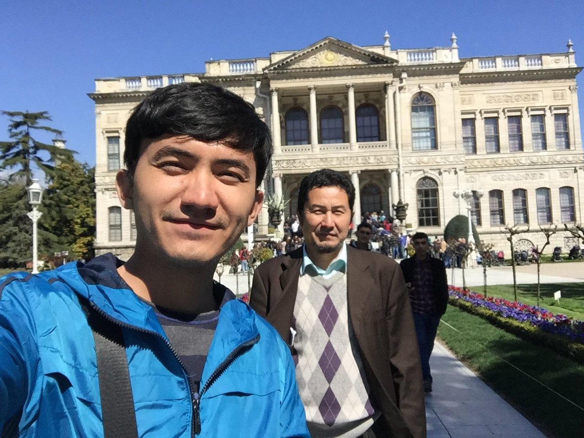 YalkunUluyol's tweet photo. First person from my family was taken away for “re-education” in September 2016. There were more than 30 people from my wider family who disappeared without a trace. Some were released, while others were coercively transferred to production facilities or sentenced to prisons.🧵 https://t.co/xS5jDM4qiz