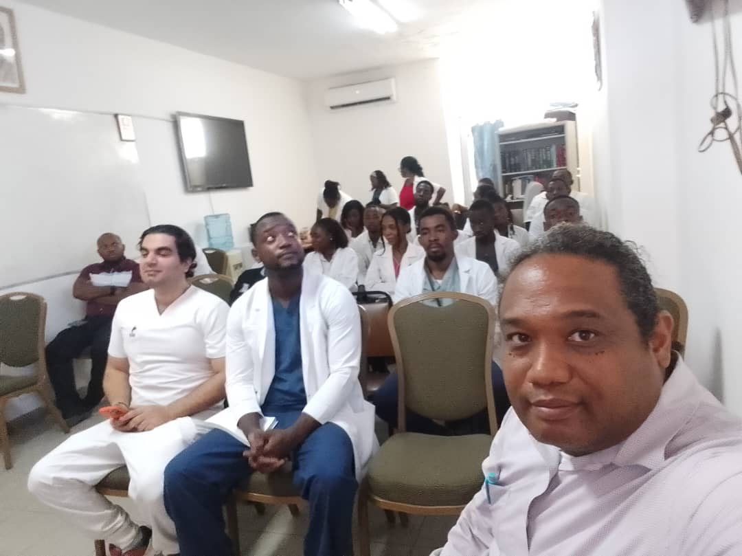 (2/2) La conférence a été suivie d'une discussion animée.
Nous espérons que cet échange permettra d'améliorer les soins de santé dans nos deux pays. 🇯🇵🇭🇹🇯🇵🇭🇹🇯🇵🇭🇹