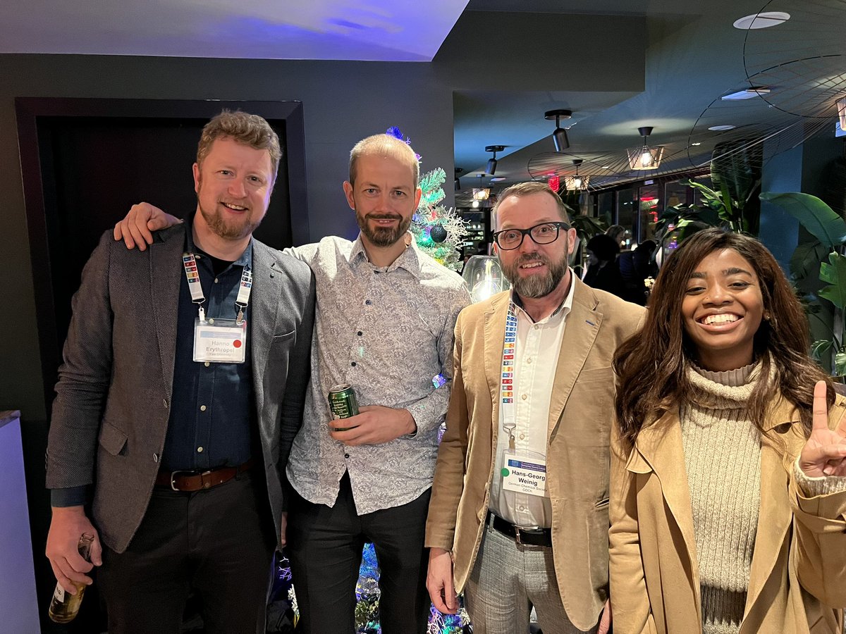 Small @GDCh_aktuell contingent at the fantastic @ACSGCI Reimagining #Chemistry Education Summit! What a great event! #greenchemistry #Sustainability @YaleGreenChem @YaleEnvironment