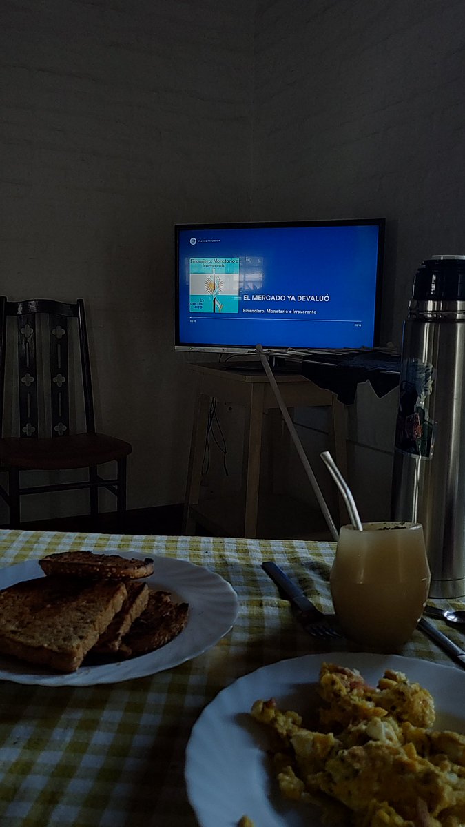 Viernes 11am
<a href="/LeanZicca/">Leandro Ziccarelli</a> , huevos y mate
