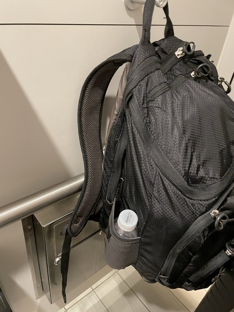 mslauragalt's tweet photo. @AUStinAirport   Please don't place purse/backpack hangers above feminine hygiene disposal recepticles. (Noticed this after hanging my backpack).  #gross https://t.co/s9DfiBNrkj