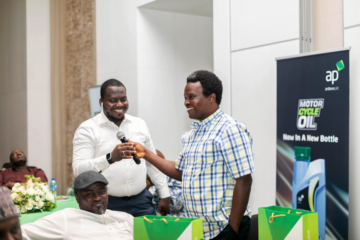 enyoretail's tweet image. It was a funfilled day for our dealers and distributors as we celebrated the launch of the new AP Lubricants bottles and end the year with our stakeholders in style. Swipe to experience the moments.

#APLubricants #NewBottleSameEngineOil #EngineeredForExcellentEnginePerformance