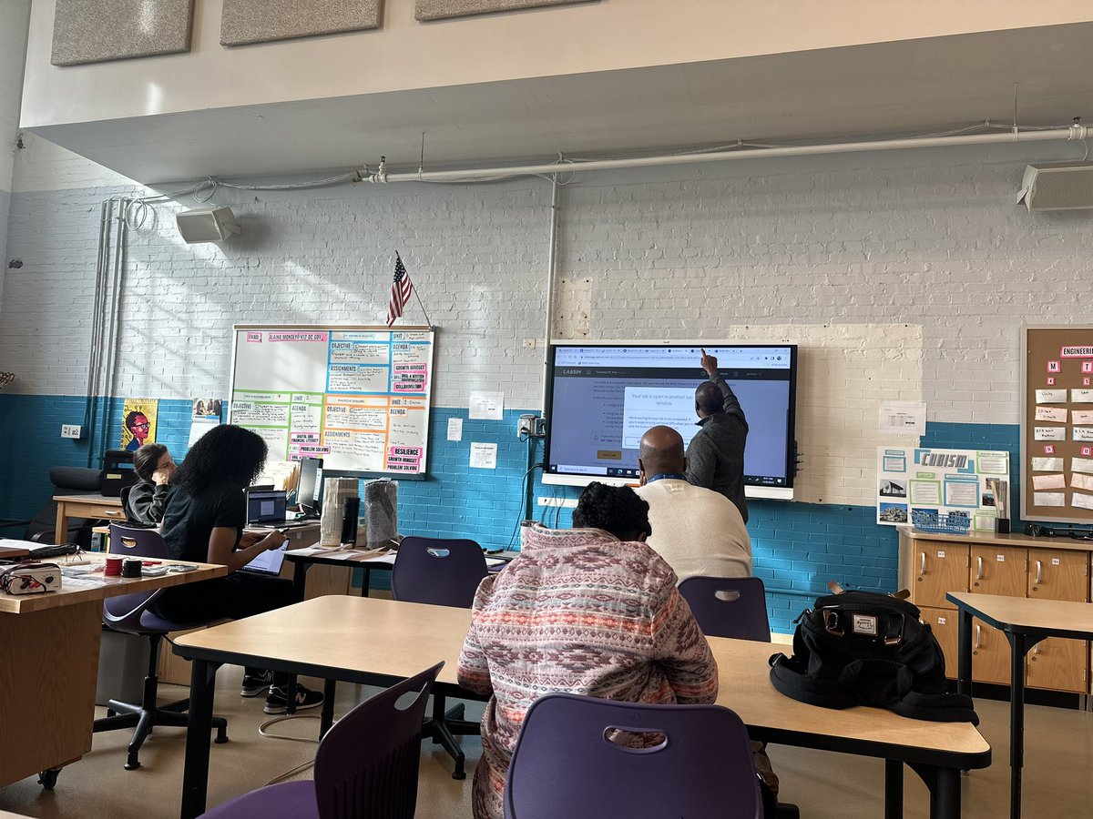 Our CTE Teachers are spending the morning engaged in Learning Lab Fridays - 2hrs of uninterruptted planning time to engage in Weekly Dat Meetjngs to unpack the standard! #Redesign #UseOfTime @XQAmerica @DcpsLab @dcpublicschools