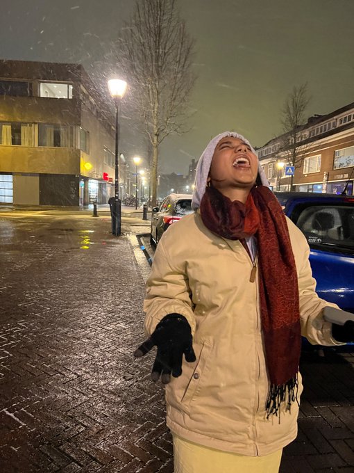 Turns out I love snow #petite #indian https://t.co/kNwNZtwFRI<a href="/tag/petite"class="tags">#petite</a><a href="/tag/indian"class="tags">#indian</a>