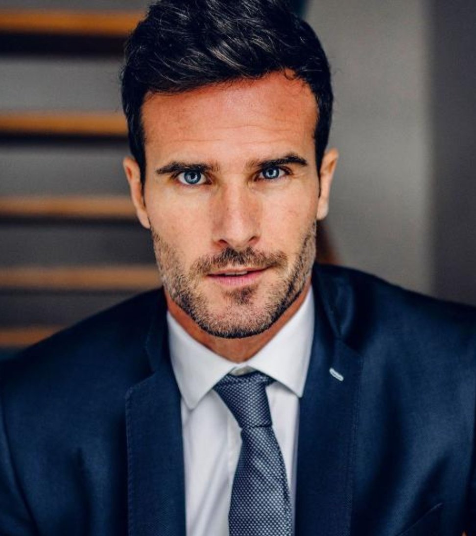 Srto_Z's tweet image. Cambiaste un Ferrari por un Twingo.
#GHVIP8D