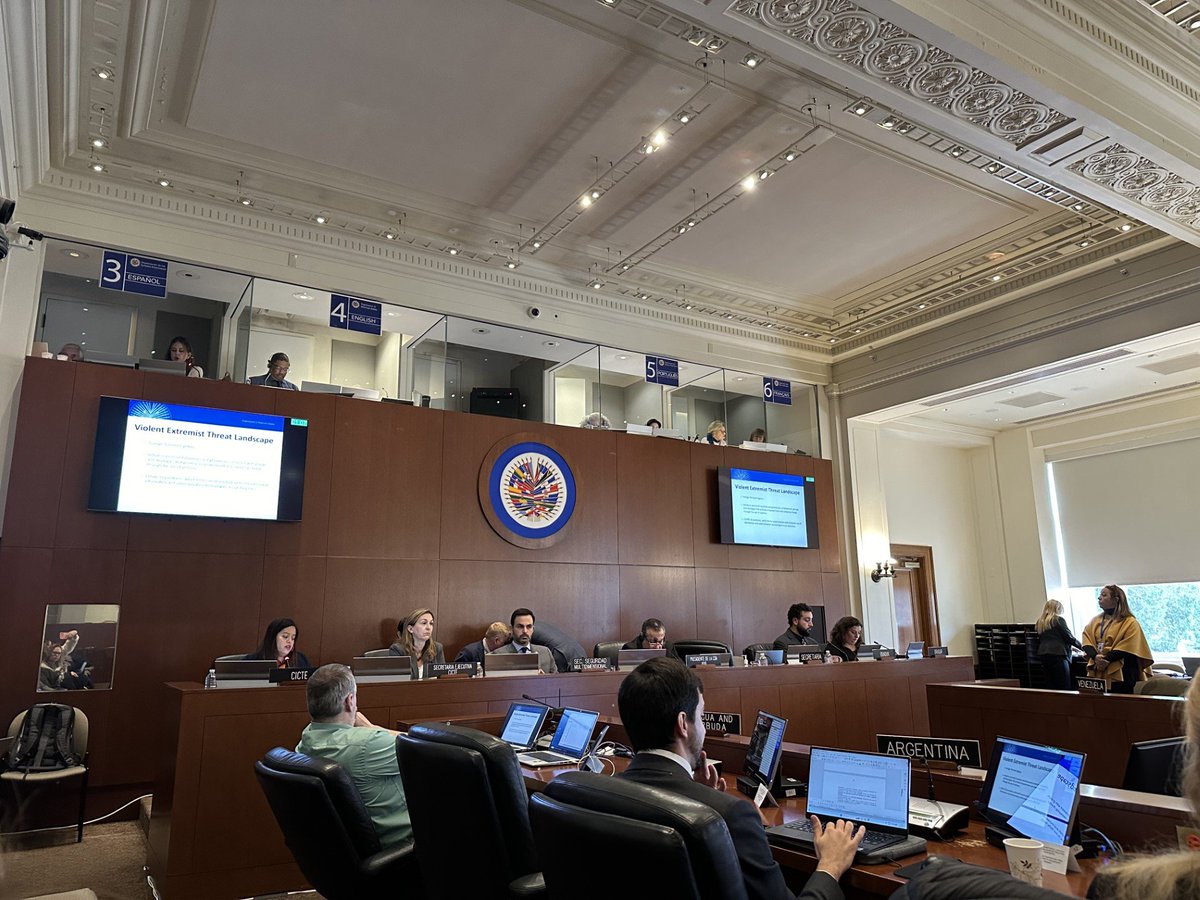 OEA_CICTE's tweet photo. Mariana González, gerente del #ProgramaCICTE de Prevención del Extremismo Violento #PEV, presentó ante la Comisión Hemisférica de Seguridad de @OEA_Oficial los resultados obtenidos por el programa desde su puesta en marcha en 2020 📊📈
ℹ️#PEV👉 https://t.co/MLr2Nkm9LT https://t.co/AnMTsaLRXd