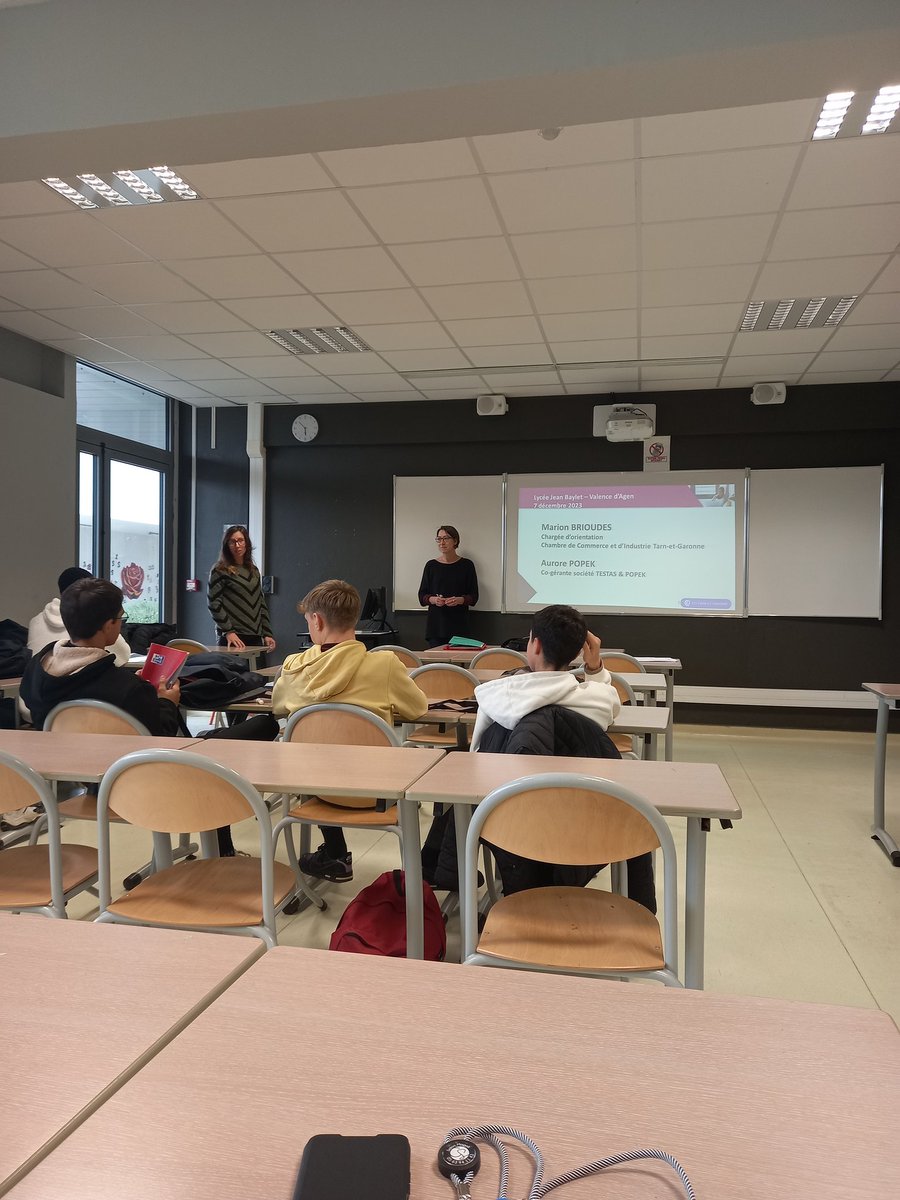 #semainelycéepro Merci à la @CCI Tarn et garonne pour leur intervention auprès de nos élèves sur #lentreprenariat et sur les #ministages Merci aussi pour les échanges avec la cheffe d'entreprise @TestasetPopek @actoulouse @LyceeBaylet @CecileFrendo