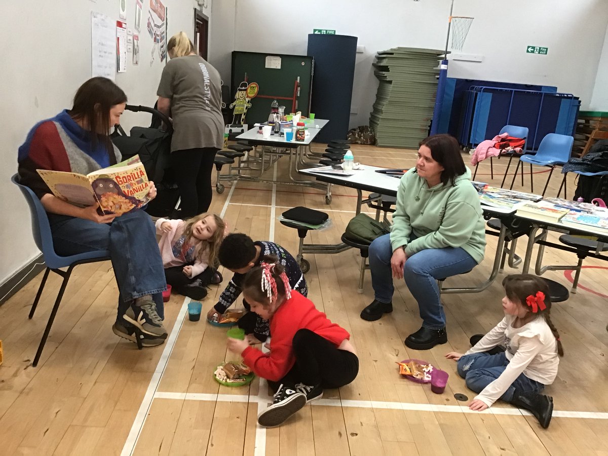 MsDocherty_CCPS's tweet photo. I had great fun reading Gorilla Loves Vanilla for some of our fantastic #familiesconnect children 📚 🐛 💕 https://t.co/3N9QcLiHoU