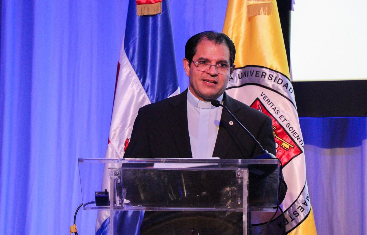 PUCMM's tweet photo. Así paso nuestro primer día en la 12va Conferencia Internacional Iberoamerican Academy of Management 🌎

Un encuentro para identificar con profesionales y académicos las oportunidades de negocios en nuestra región. https://t.co/oPakcFn5F9