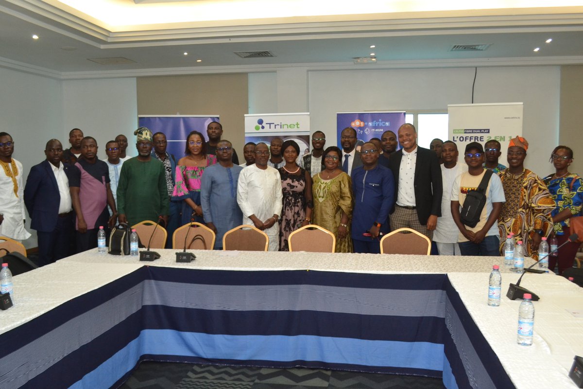 Le séminaire multi-acteurs du #BDF2023 fût très intéressant! <a href="/isocbenin/">Internet Society Chapitre du Bénin</a> animait ce séminaire sous le thème "Souveraineté numérique au Bénin : Défis et Perspectives". 
Ce fût un partage très enrichissant pour tous. Nous remercions tous nos panélistes et participants. Merci à tous.