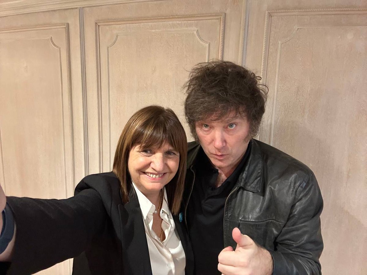 Firmeza, orden y experiencia para cuidar de los argentinos y las fuerzas de seguridad.

VLLC...!!!

CC: <a href="/PatoBullrich/">Patricia Bullrich</a>