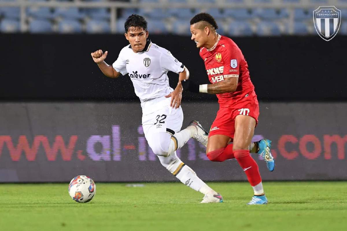 avineshW90's tweet photo. On the biggest stage, these two youngsters showed courage and character against a side that has steamrolled past many teams. 

The future of our backline looks promising with Safwan Mazlan and Ubaidullah Samsul Fazili. These two will be good. 💪🏾 https://t.co/5L2jLV4PDl
