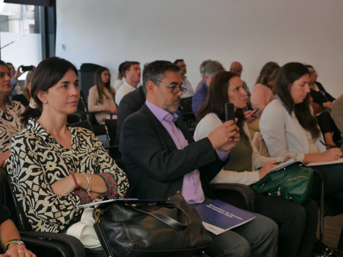 #URUGUAY
CPA FERRERE organizó, en asociación con <a href="/Prosci/">Prosci</a>, la edición 2023 del "Encuentro anual de Gestión del Cambio", para conocer las últimas tendencias y compartir con profesionales de la transformación cultural y cambio organizacional.

Leé más 👉 shorturl.at/dgoO9