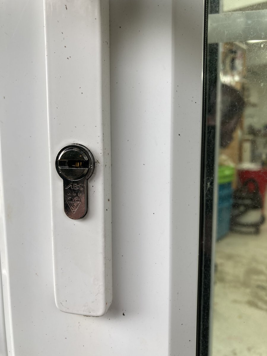 asaplocks's tweet photo. 5 high security 3 star ABS cylinders keyed alike. In a beautiful part of Devon. (but where ?) https://t.co/44UQbw3iKR