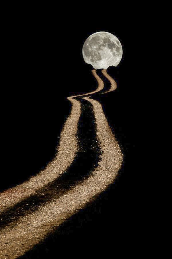 the road to the #moon Καλό βράδυ φίλοι μου 💫🌖✨