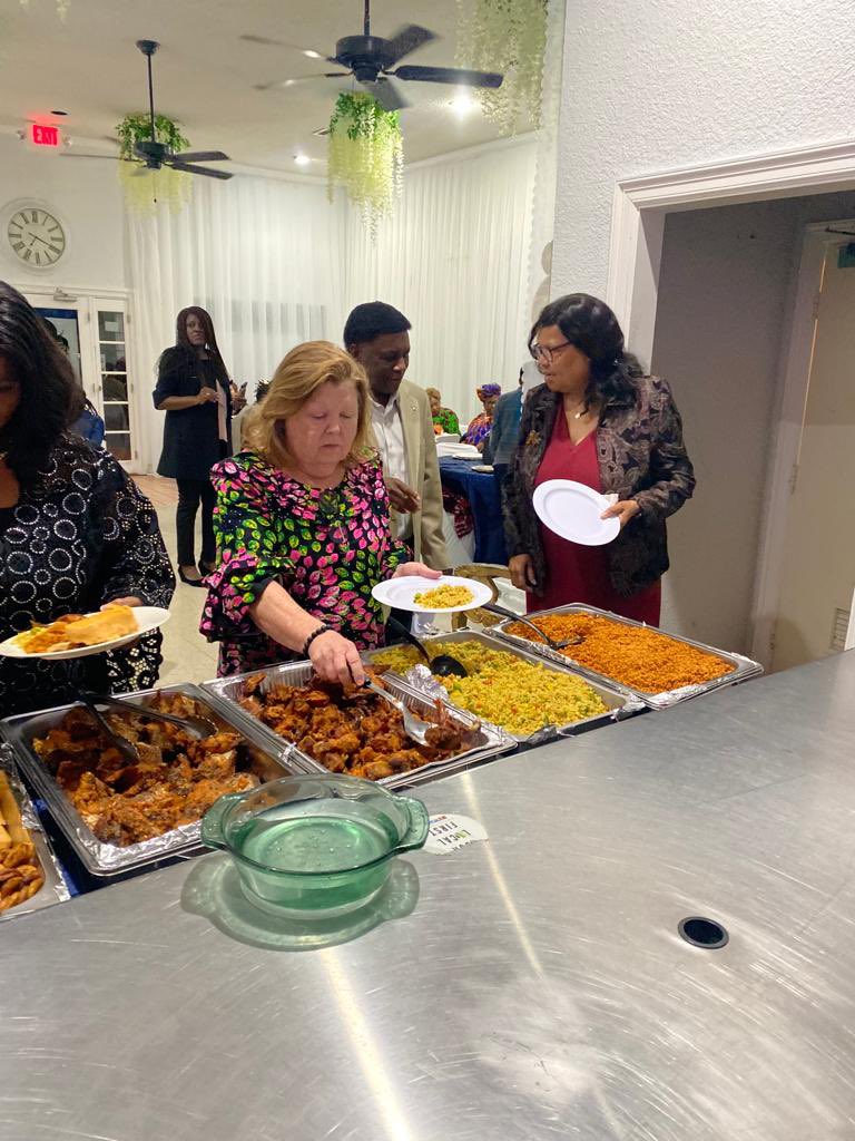 RealChefTemii's tweet photo. Want a taste of Nigerian food? Just call 214.603.1413. That’s all. And you’ll have access for your Christmas Party, hang out and much more. #dfw #dallas #forthworth #nigeria #nigerianfood #jollof #suya #egusi #okra #fishpeppersoup #goatpeppersoup and much more. https://t.co/QJ1msvLBXP