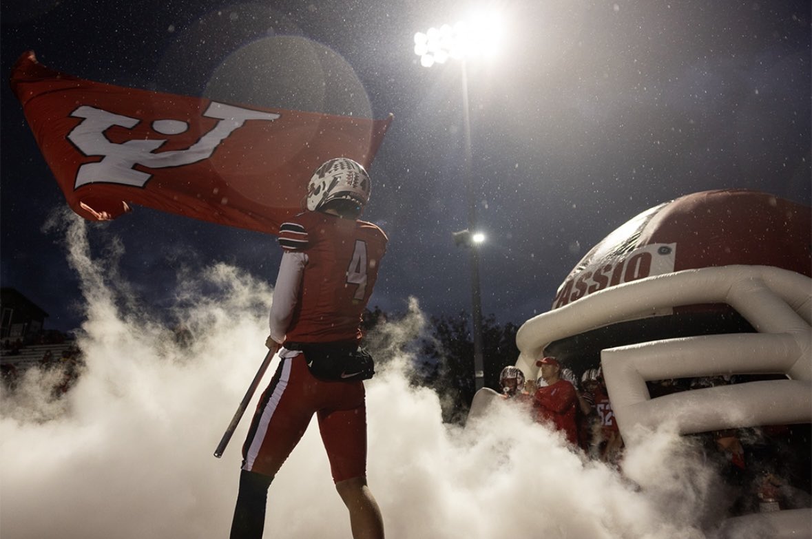 crabtreejordan5's tweet photo. Any college coaches making their way through Southeast Ohio on the recruiting trail and in need of a 2024 Kicker/Punter, please DM me or reach out to @ironmenfb and we can set up a time for you to watch me kick/punt at Alumni Stadium. https://t.co/fwB2I37zxX