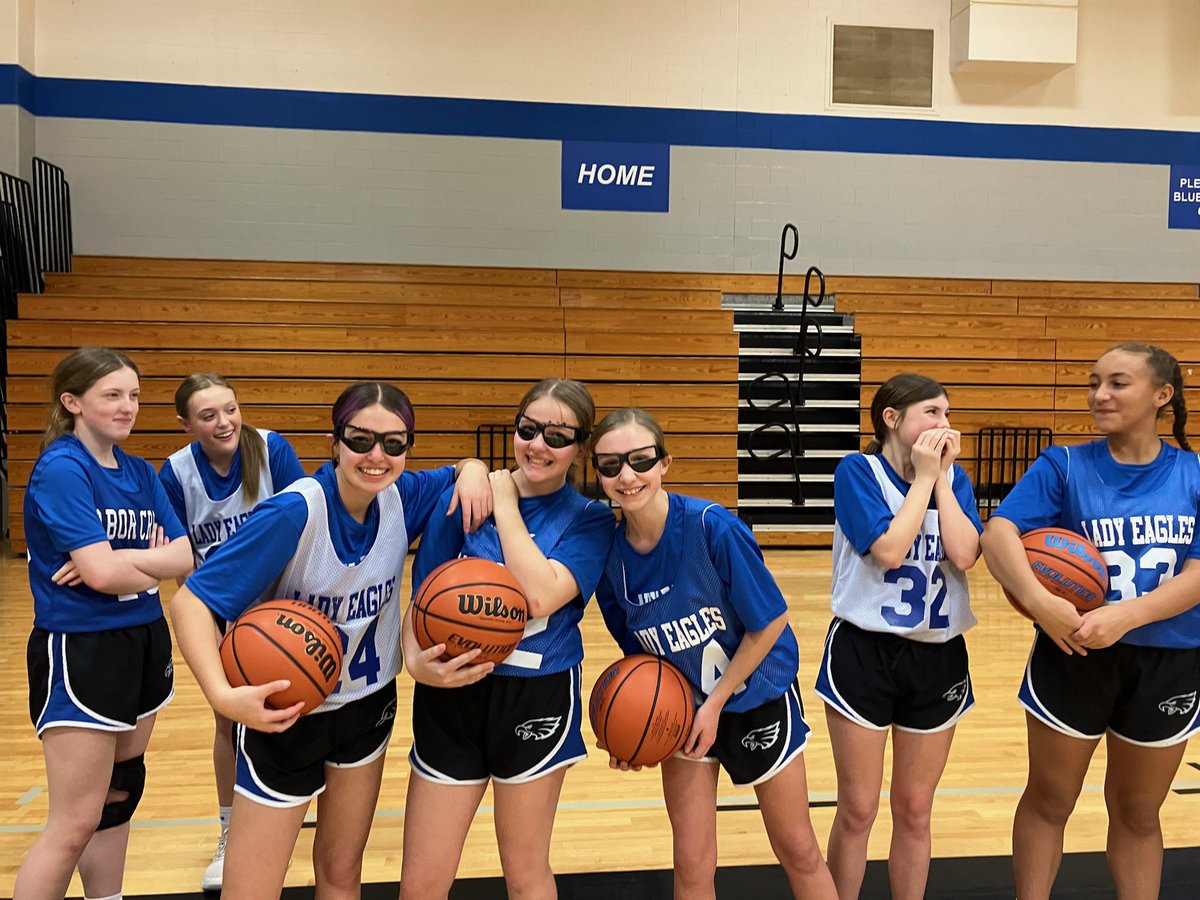 7th grade BB working on ball handing with their dribbling googles! How stinking cute as they? 🏀🦅#ACMS <a href="/LISDsports/">Lewisville ISD Athletics</a> <a href="/ArborCreekMS/">Arbor Creek MS</a>