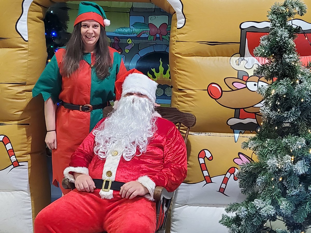 The man himself has arrived!!!! Join us between 3.30pm and 5.30pm for Santa's First Stop 🎅🎄 #MerryChristmas