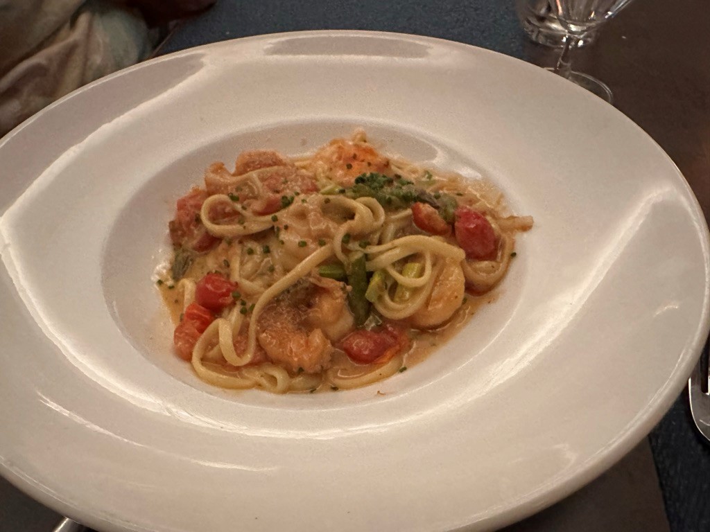 NOTL_Homes's tweet photo. For my fellow #foodies in the #Niagara region, Savor restaurant just aross the border is an absolute must-visit! This dining gem showcases Niagara Falls Culinary Institute's student chefs culinary skills🍽️
https://t.co/DBDhtyEDhh
#FridayFlavours #restaurantsofniagara https://t.co/LsiSpd6hAB