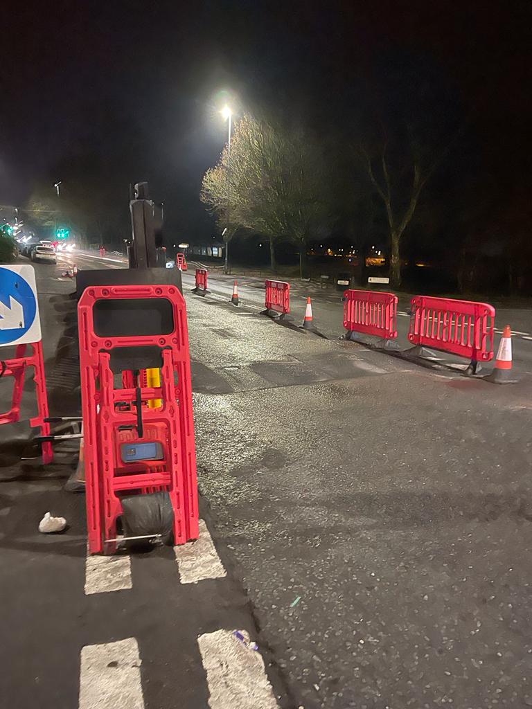 🚧 Highway users are reminded to not tamper with any traffic management equipment around any work sites.

🚦 Equipment is in place to protect all road years and any member of the public removing them is putting themselves and others at risk.