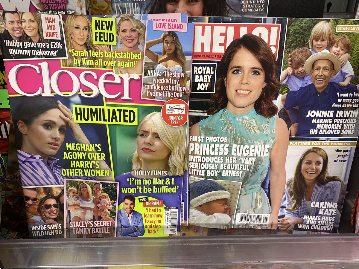 AniaCrowther's tweet photo. @TheMereDish I started collecting magazine covers last year that juxtapose puff pieces on Kate with bile about M/H https://t.co/Ahp3bcCl4Q