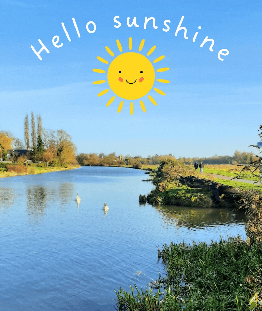 YoursCambridge's tweet photo. 🌞 ❄️ Soaking up today's winter sunshine along the River Cam. 

🙌 Hands up if this walk is one of your #Cambridge favourites! 

#WinterWalks https://t.co/x5hZ92MnJB