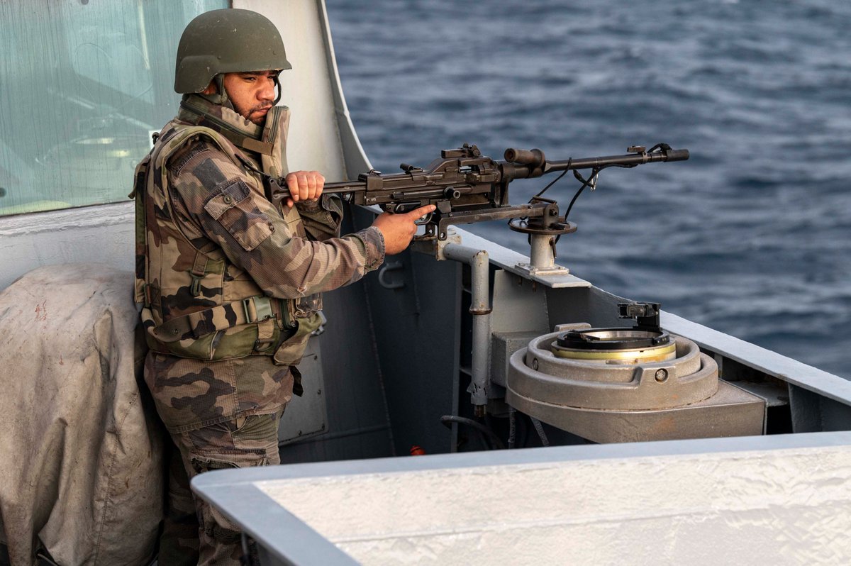 EtatMajorFR's tweet photo. 20/11 au 6/12 - La @MarineNationale et la Marine Royale marocaine ont conduit l'exercice CHEBEC 23.
Objectif → Renforcer l’expertise des navires engagés dans le domaine de la sécurité maritime en Méditerranée. https://t.co/XF832nMKIa